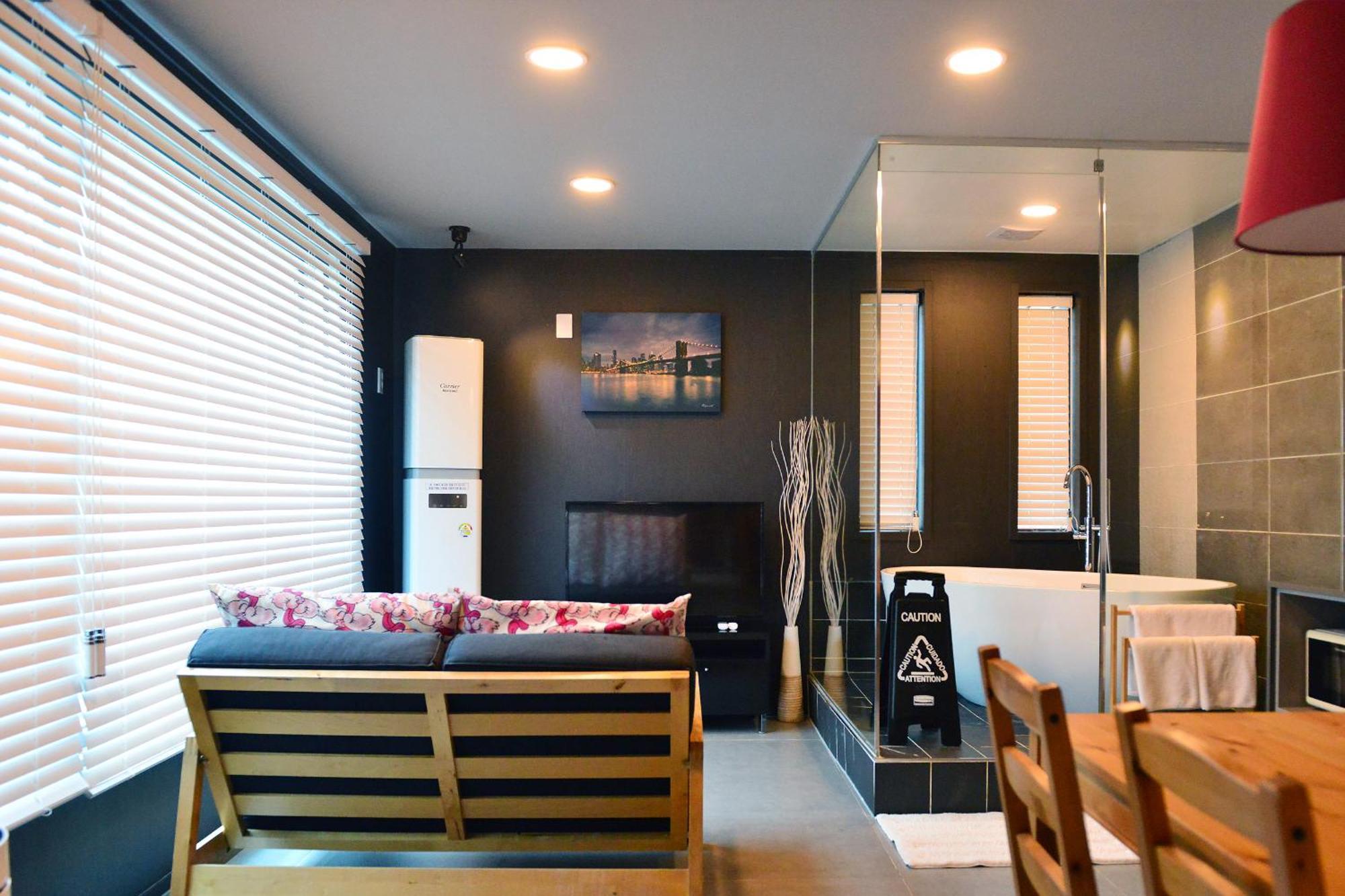Penatess Pool Villa Chungju Εξωτερικό φωτογραφία