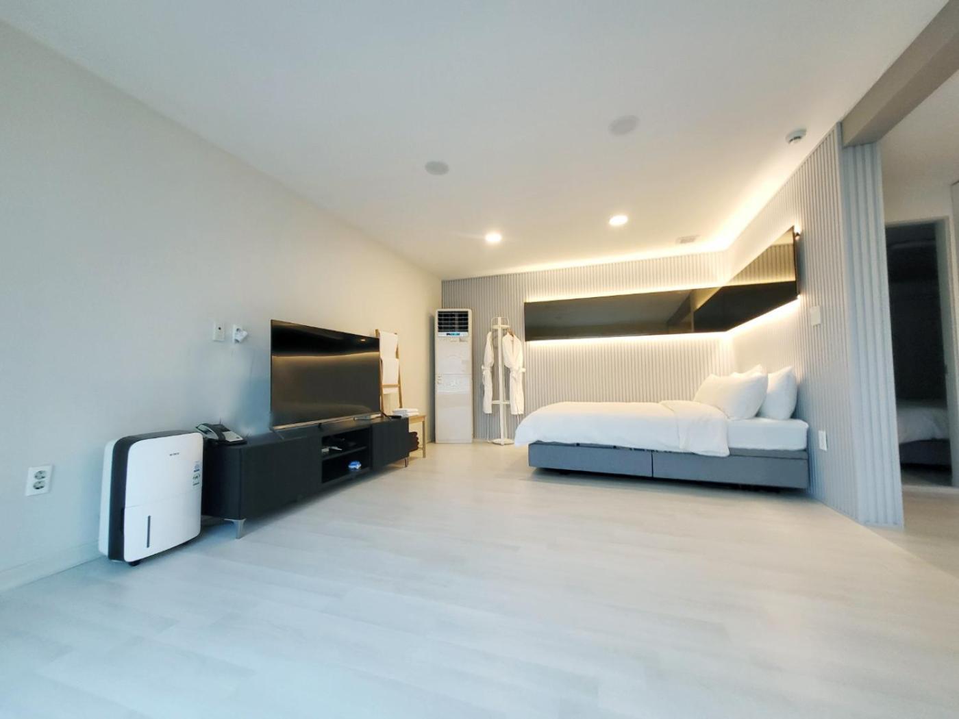 Penatess Pool Villa Chungju Εξωτερικό φωτογραφία