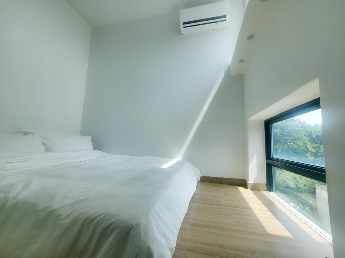 Penatess Pool Villa Chungju Εξωτερικό φωτογραφία